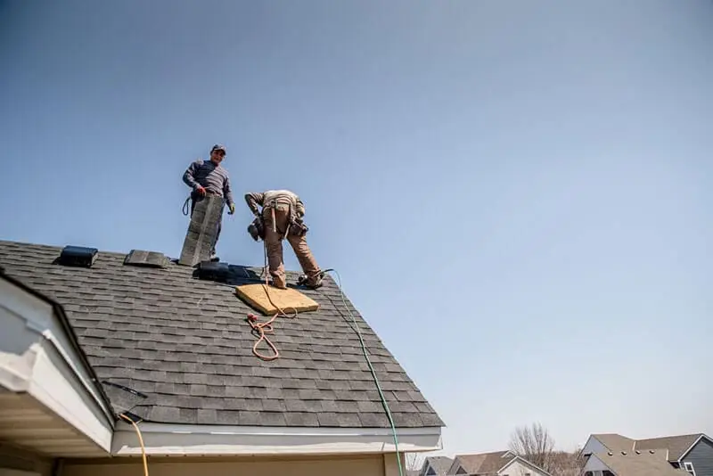 How Does a Roof Cleaning Company Lynnwood, WA Improve Your House?