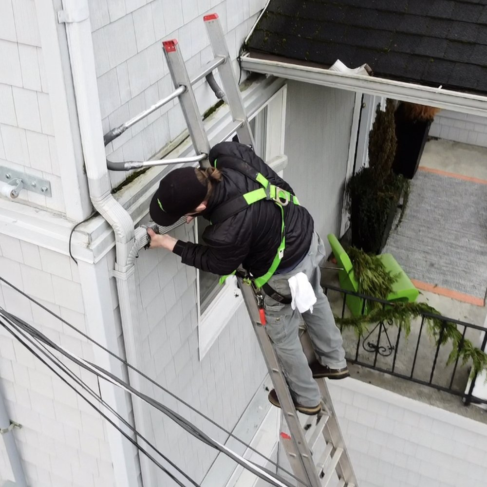 Gutter Cleaning in Everett, WA 33